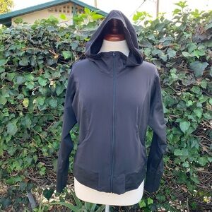 Lucy Women Black Stretchy Sweater with Hoodie Size‎ M